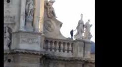 Coşmar în Spania. Un român a ameninţat că se sinucide! Gestul poliţiştilor, uluitor! 