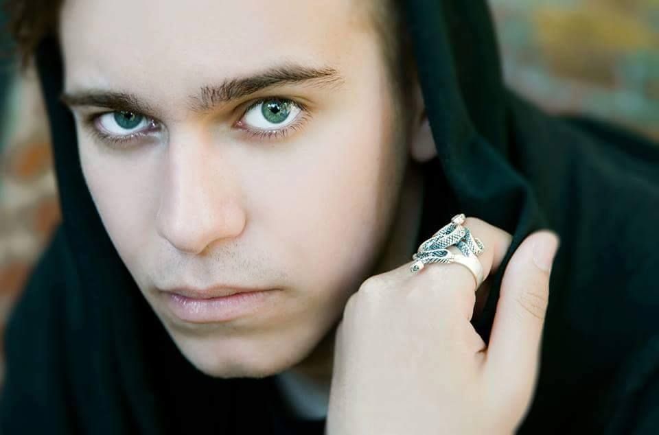 Narcis Ianău, ex Românii au Talent, a ajuns cunoscut în toată lumea. Uite cu cine cântă pe scenă