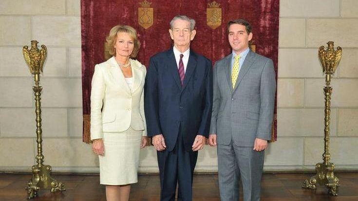 Ce se ascunde în spatele scandalului din sânul Casei Regale: "Majestatea sa, săracul..."