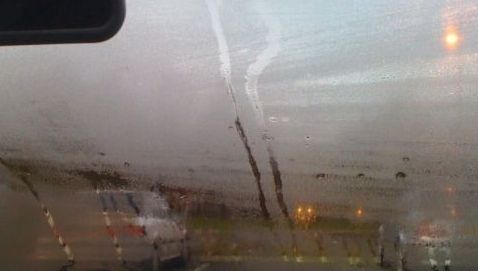 Ieftin și eficient! Cum să dezaburești geamurile mașinii în câteva secunde