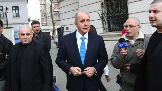 De ce a fost condamnat  apropiatul lui Băsescu, afaceristul Puiu Popoviciu, la 7 ani de închisoare