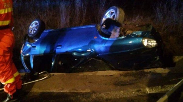 Accident cumplit duminică seară: un tânăr a murit după ce mașina s-a răsturnat. Nu avea centura