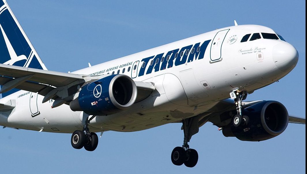 Tarom majorează salariile a jumătate dintre salariați, deși zboară de 10 ani în pierdere
