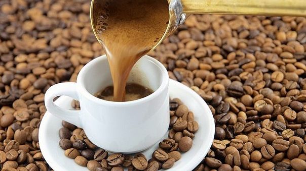Beți cafea la ibric? Iată ce efect poate avea asupra organismului