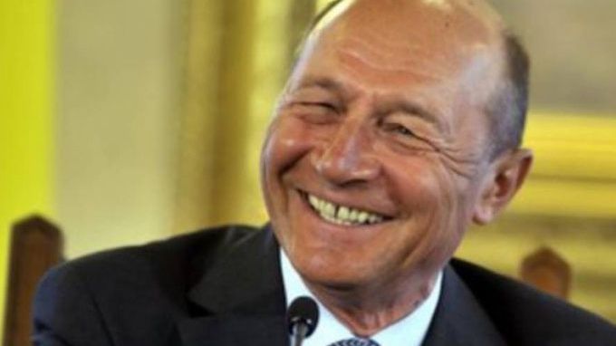 Băsescu:”Mă voi prezenta la Comisia de control al SRI,dar mai întâi să-i audieze pe Coldea și Maior”