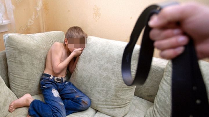 Motivul halucinant pentru care un tată şi-a snopit în bătaie băieţelul de 5 ani