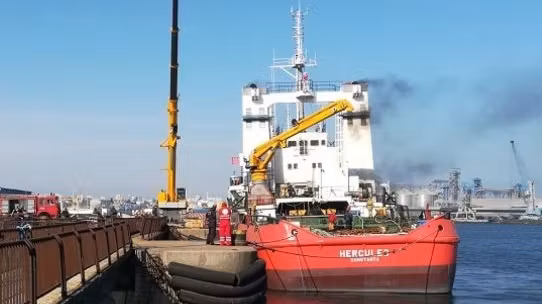 Incendiu la o navă din Portul Constanța: trei oameni au avut nevoie de îngrijiri