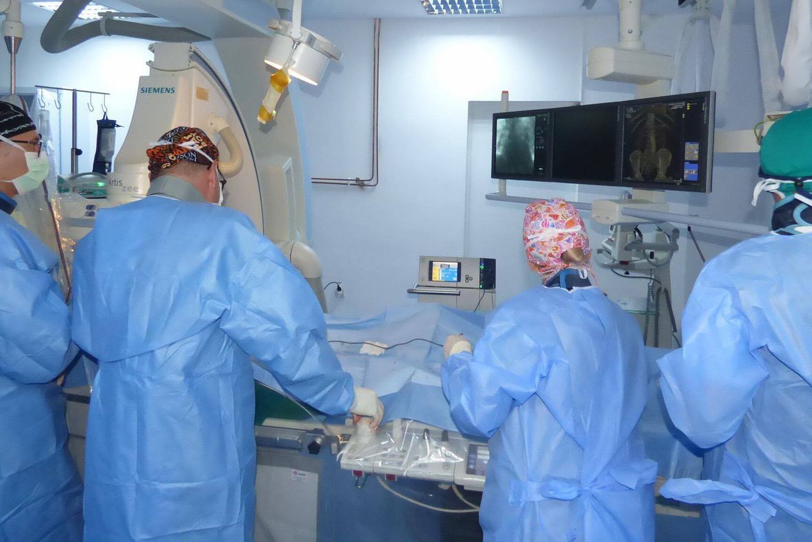 GALERIE FOTO&VIDEO. Operație în premieră la Timișoara: e o alternativă la chirurgia deschisă