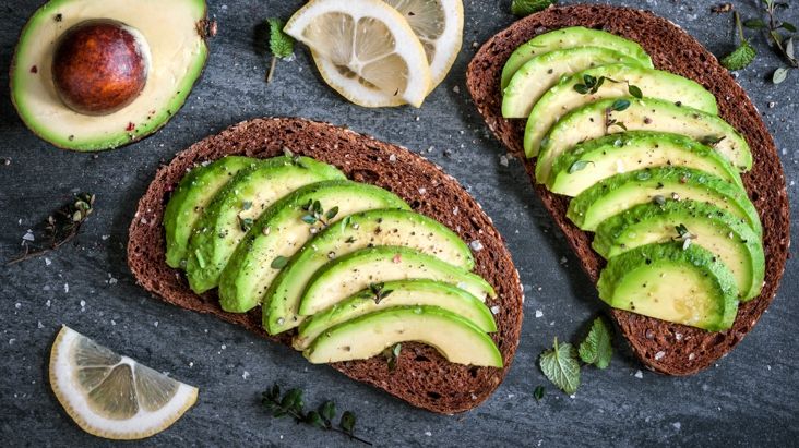 Dieta cu avocado: Scade nivelul colesterolului și ține kilogramele la distanță