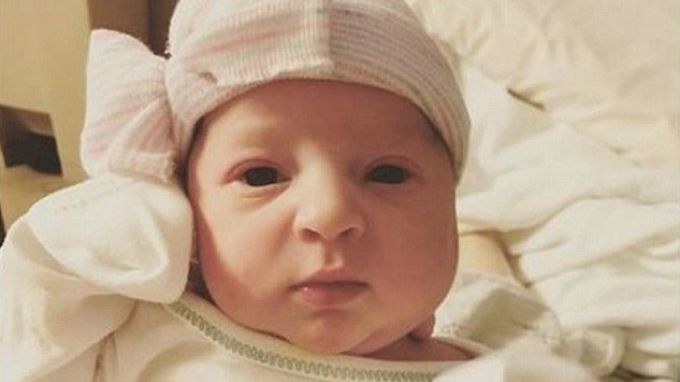 INCREDIBIL! Iată cum a fost născut un bebeluș. Medicii au fost uimiți