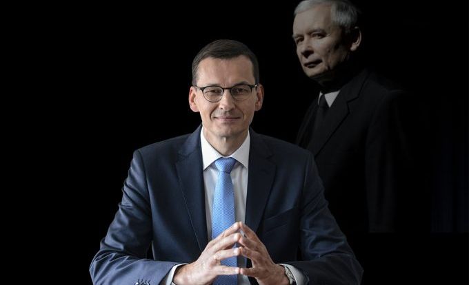Liderul din umbră al Poloniei pune un bancher la șefia guvernului înainte de atacul asupra justiției