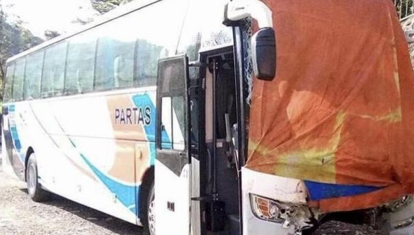 TRAGEDIE! 20 de membri ai aceleiaşi familii, morţi într-un accident. Se duceau la slujba de Crăciun