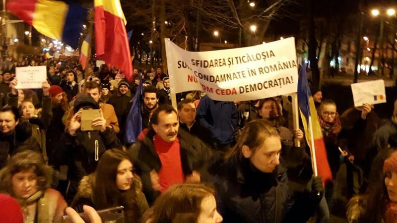 Ancheta disciplinară în cazul procurorilor care au făcut dosarul OUG 13, oprită