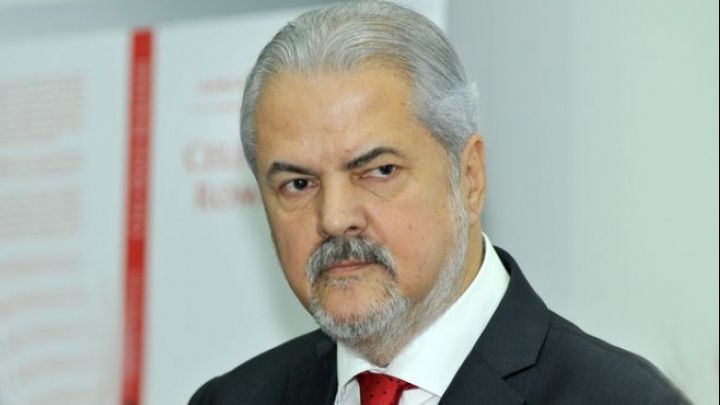 Opinie: Semnalul lui Adrian Năstase pentru PSD