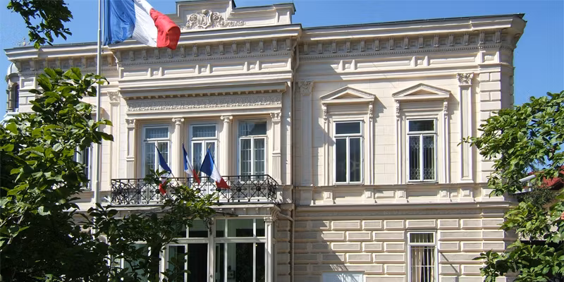 Ambasadorul Franței la București, făcut praf! "Ești prostănacă?". Scandal diplomatic fără precedent