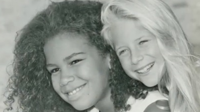 Chirurgul și soția au adoptat două fete. Ele au fost operate la 10 ani. Doamne, cum arată acum 