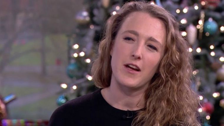 Când iubitul ei a văzut cu cine întreţinea femeia relaţii intime în timpul somnului, a fugit departe