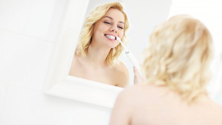 Cum să ai dinți mai albi după rețeta tibetană