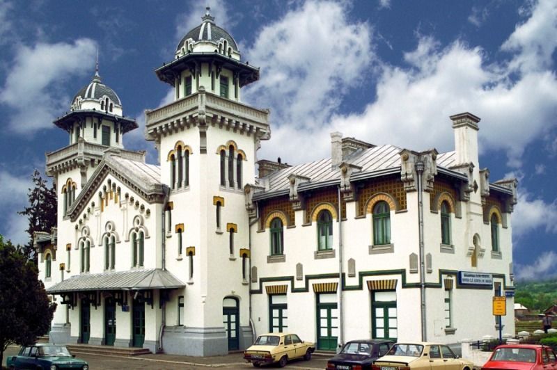 Povestea neştiută a Gării din Curtea de Argeş: Cine a dorit construcţia clădirii