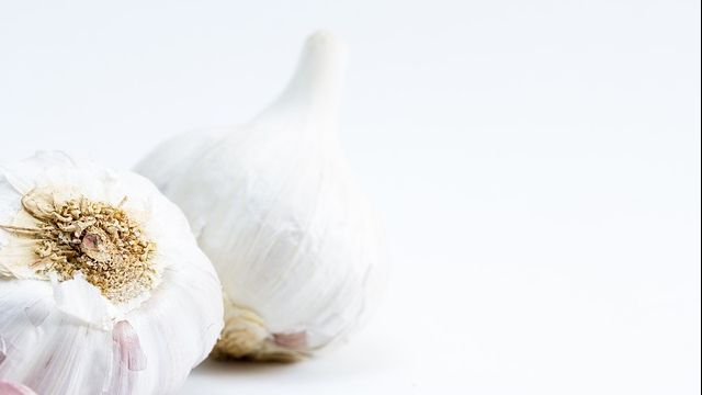 Ce nu știai despre mujdeiul de usturoi. Ingredientul pe care să nu-l mai adaugi niciodată în el