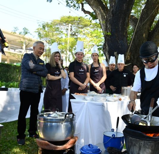 Simona Halep, lecţii de gătit thailandez