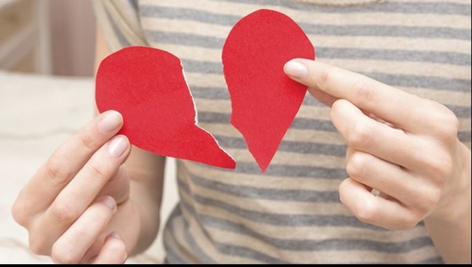 3 zodii care vor fi înşelate în noaptea de Revelion. Duşmanii ascunşi din horoscop