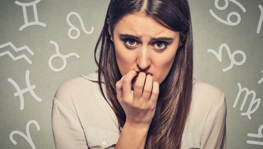 8 cupluri din zodiac care NU trebuie să locuiască niciodată împreună. Se au ca şoarecele şi pisica