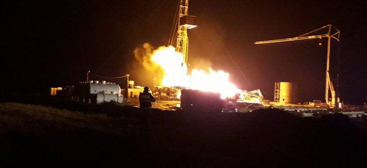 Incendiu puternic la Satu Mare. O sondă de gaz este în flăcări 