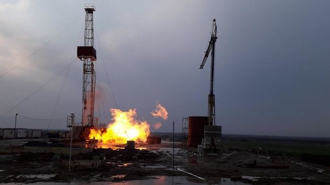 Incendiul de la sonda de gaz din Satu Mare, nestins de 6 zile