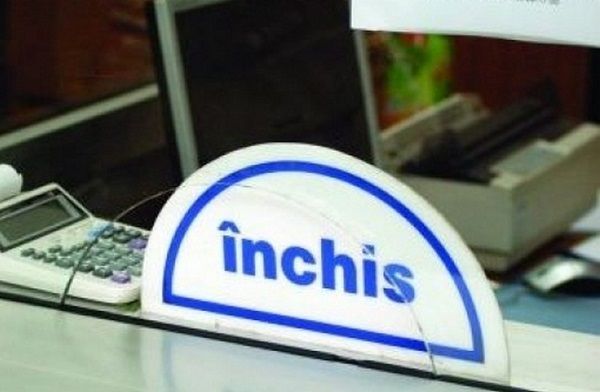 Primăria din România care îşi SUSPENDĂ programul cu publicul timp de o lună, cu câteva excepţii