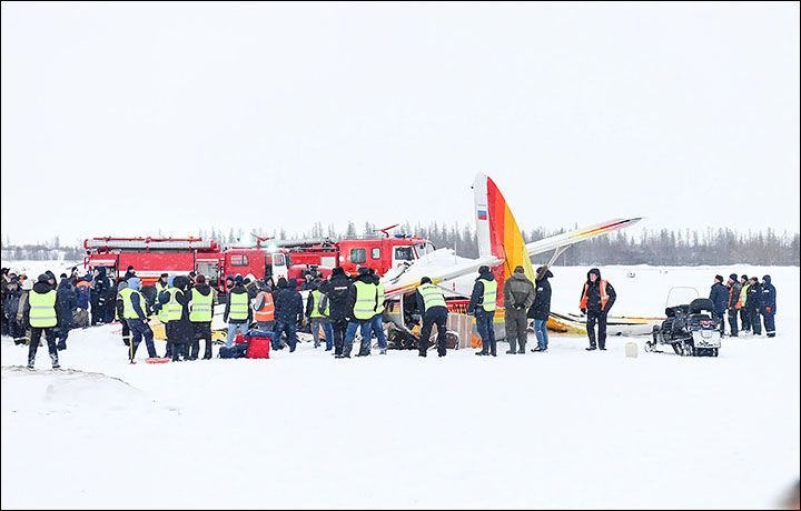 Avion de mici dimensiuni, prăbuşit în Rusia - 3 morţi, 10 răniţi. Printre morţi, un copil de 5 ani