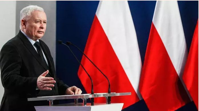 FT pune România lângă Polonia, în categoria țărilor acuzate de subminarea principiilor democratice