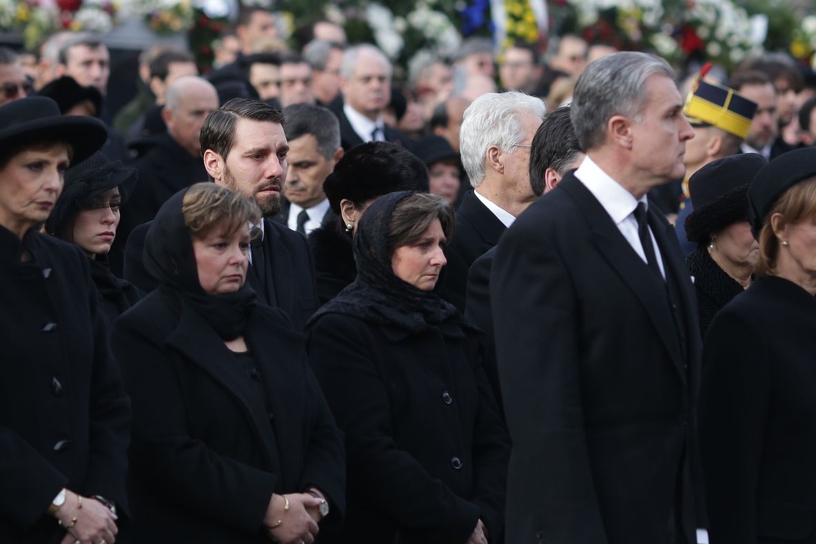 Fostul principe Nicolae, la funeraliile Regelui Mihai. Imagini dramatice