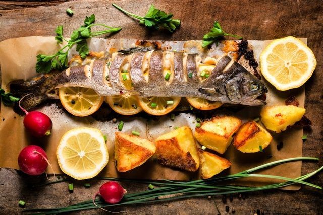 SUPERSTIŢII DE REVELION. Care este motivul pentru care peştele nu trebuie să lipsească de pe masă