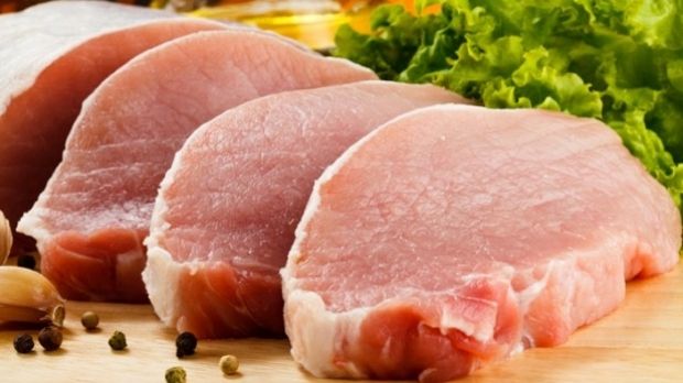 Atenție la cumpărăturile de Crăciun! Iată cum verifici carnea de porc. E simplu