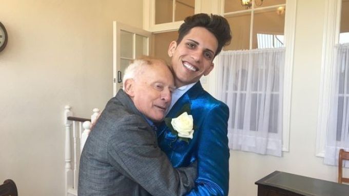 Bătrânul preot anglican și tânărul român s-au despărțit. Acuzațiile sunt GRAVE