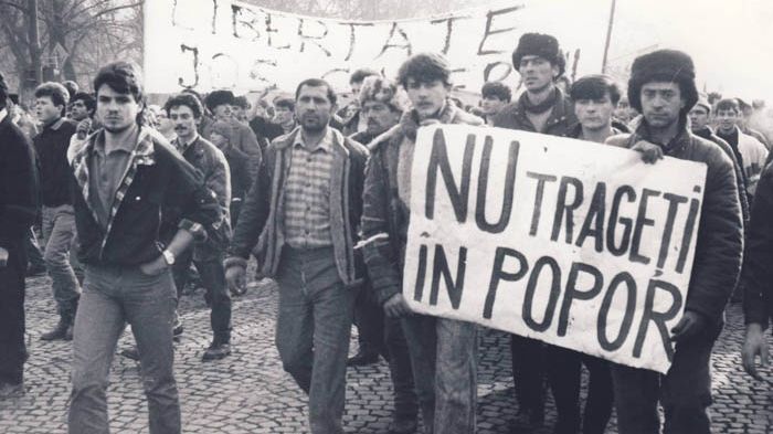 Fost premier: „Comunismul și gustul dictaturii nu au murit în decembrie 1989”