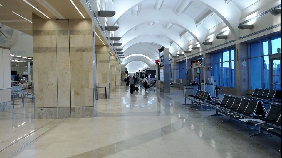 Cele trei lucruri pe care să nu le faci niciodată într-un aeroport
