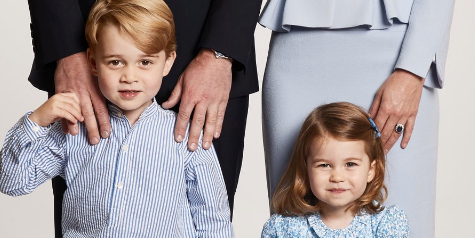 Felicitarea de Crăciun de la Palatul Regal din UK: în centrul atenţiei, prinţii George şi Charlotte