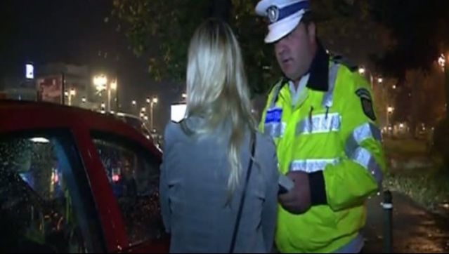 O femeie de 30 de ani din Braşov i-a şocat pe poliţişti. Alcoolemia tinerei, un RECORD