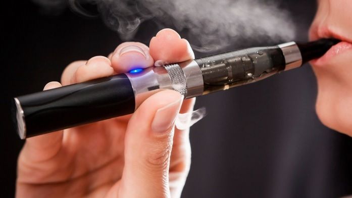 Efectele neştiute ale ţigărilor electronice asupra inimii