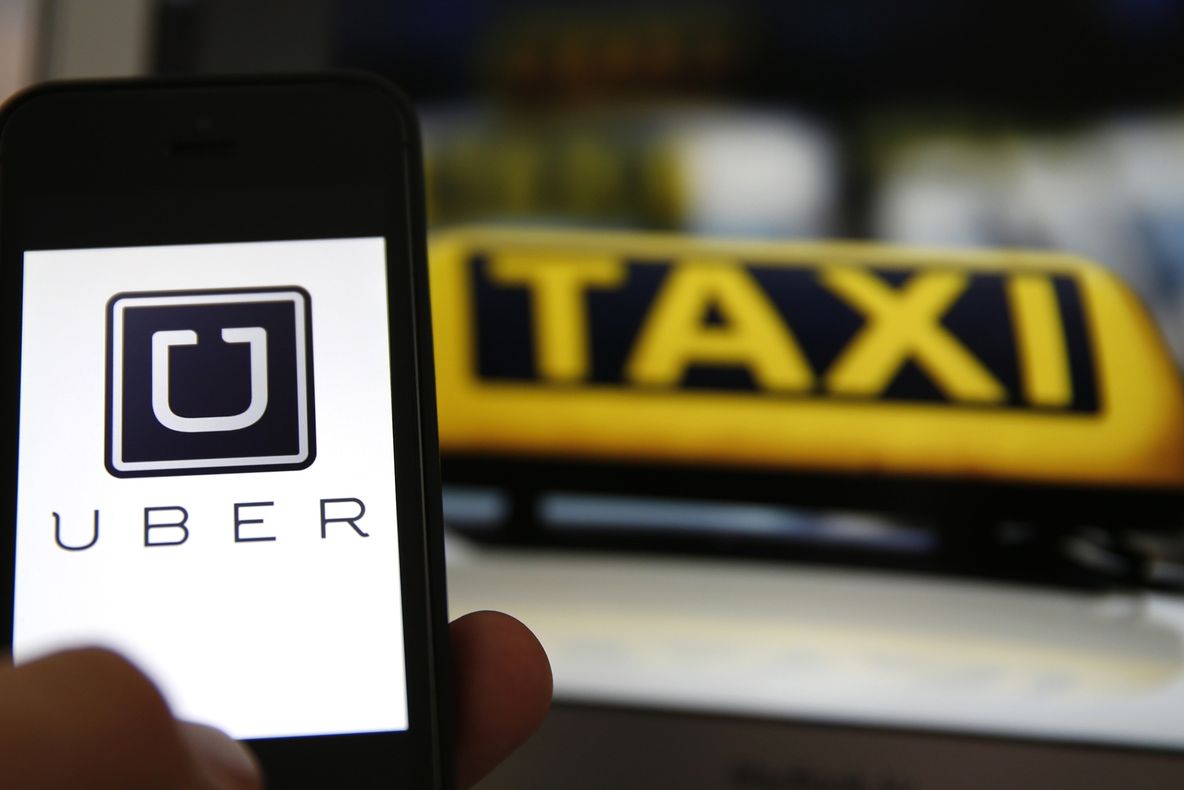Lovitură pentru toți șoferii UBER și Taxify. Actul normativ care îi "condamnă" la amenzi grele 