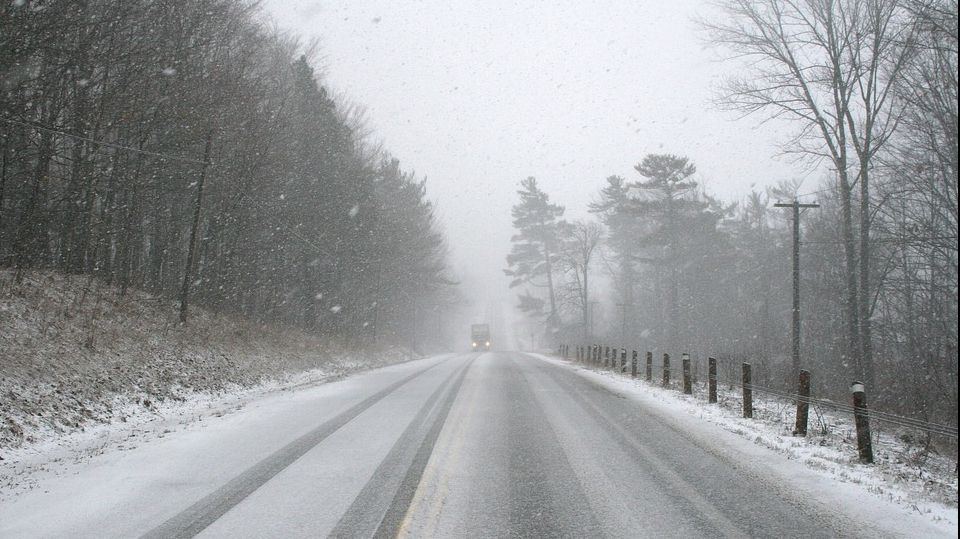 Avertizare meteo. Ploi, ninsori și vânt puternic 