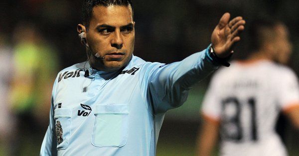 Un arbitru a fost ucis de un jucător după ce i-a arătat cartonașul roșu