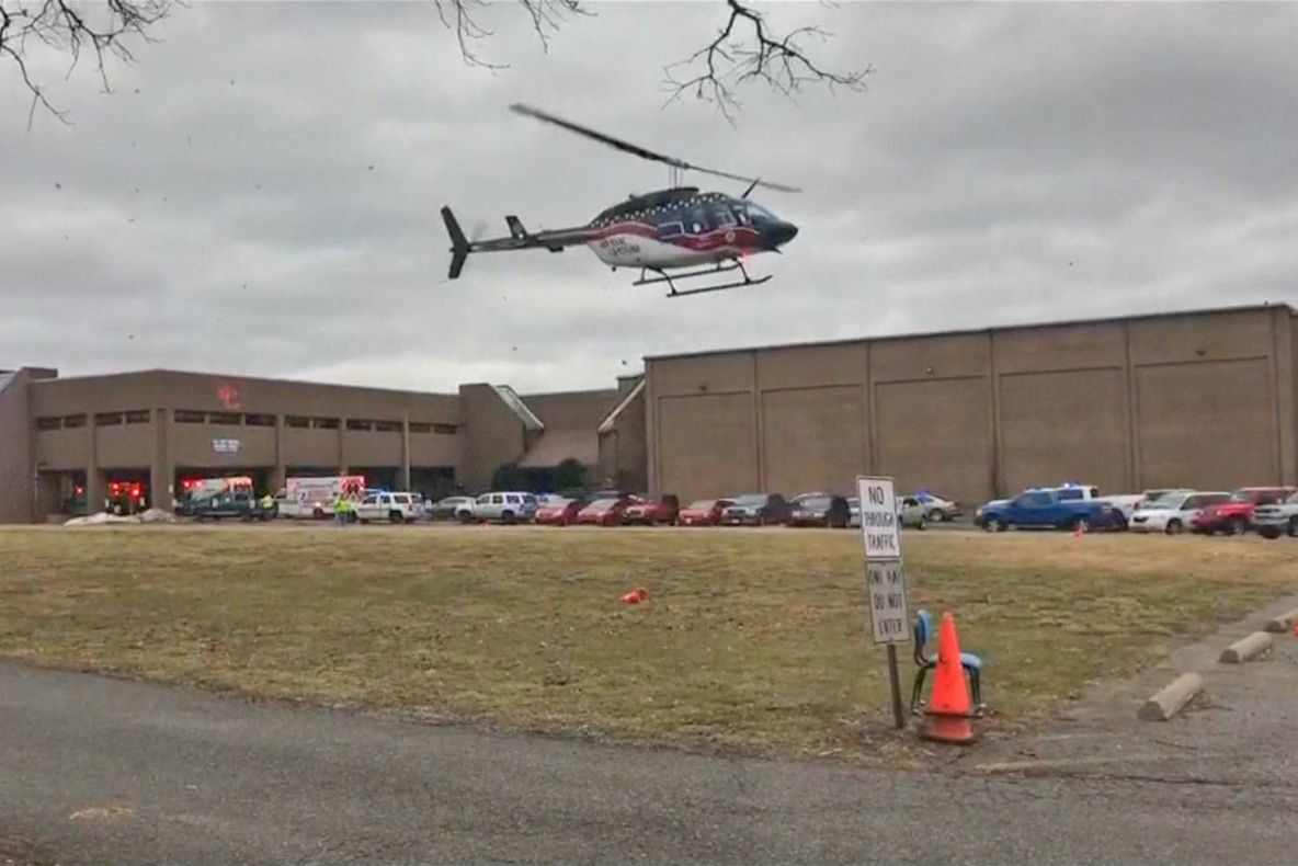 Incident armat în SUA; cel puţin un mort, numeroşi răniţi, într-o şcoală (VIDEO)