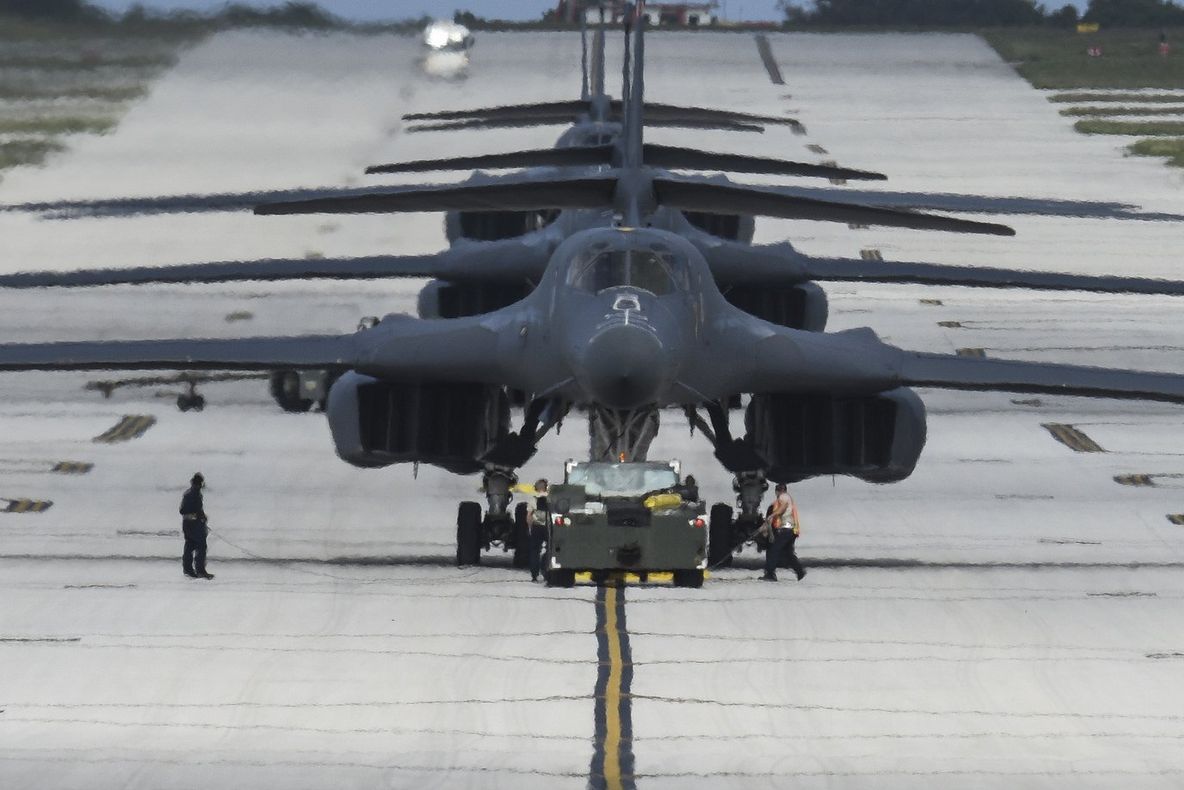 La un pas de un conflict catastrofal. 10 riscuri pentru omenire în anul 2018