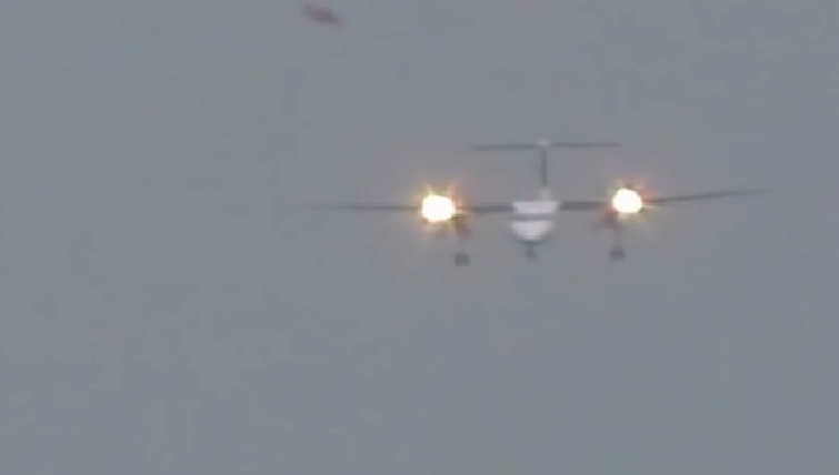 TE IA CU FIORI: cum a reuşit un pilot să aterizeze în plină furtună (VIDEO) 