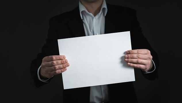 Atenție, români, la cea mai nouă tactică a hoților. Cum funcționează metoda ”coala de hârtie”