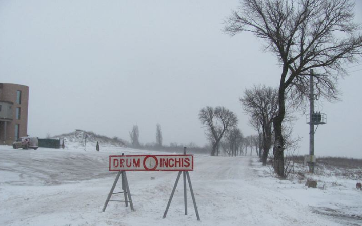 VERIFICĂ ce drumuri naţionale sunt închise şi unde se circulă greu 