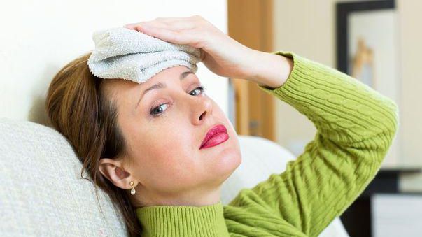 Primele simptome ale encefalitei. Mergi de urgenţă la medic!